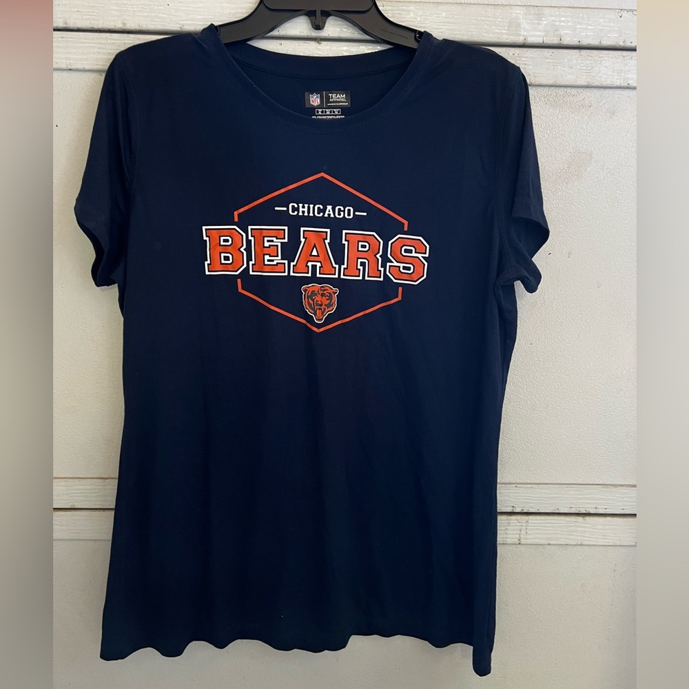 NFL XL women’s shirt chicago Bears nfl gear
